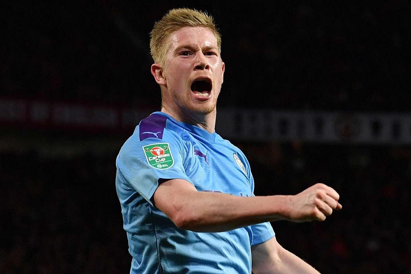 詹姆斯背后传球制造得分机会