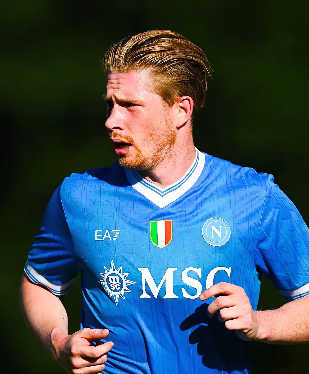 这一刻属于他一个人