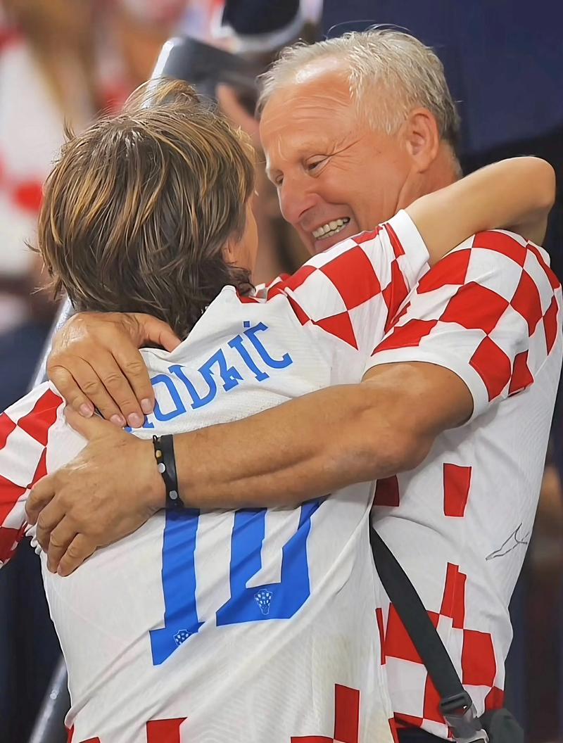 英超积分榜：枪手5分领跑曼联第7红军第8 8分云集14队