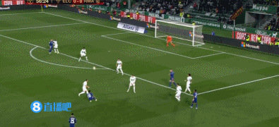 杜兰特中投精准，全场欢呼