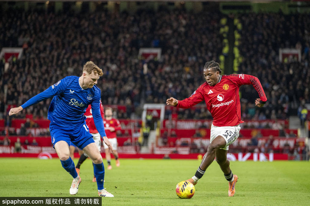 RMC：如果于帕决定不和拜仁续约，巴黎将开出合同报价