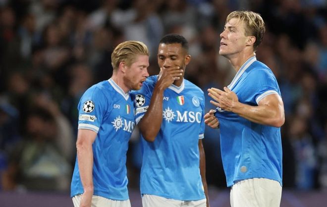 奥赖利：哈兰德在射门方面给我提过建议，我会永远记住这一球