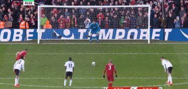 足球国足后防稳固，连续三场零封对手